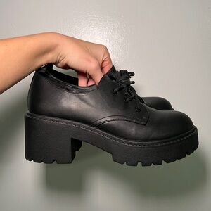 Women’s black dress shoes